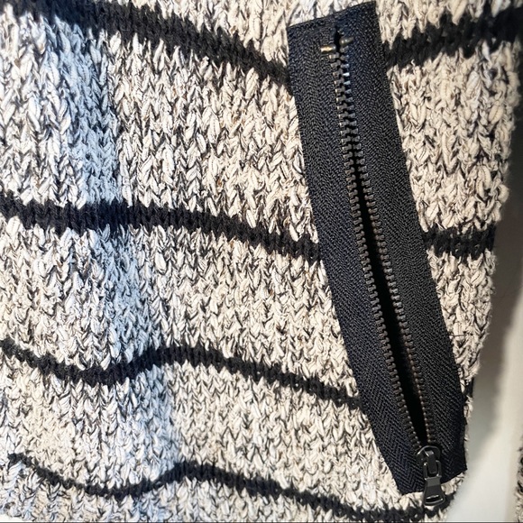 Lou & Grey Striped Cardigan Size Medium - Picture 5 of 9